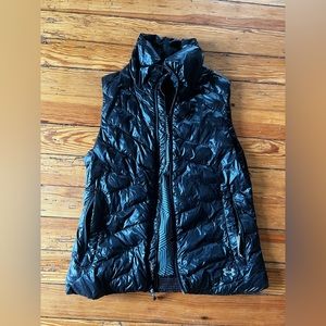 Under Armour women’s black Storm v1 down vest size small